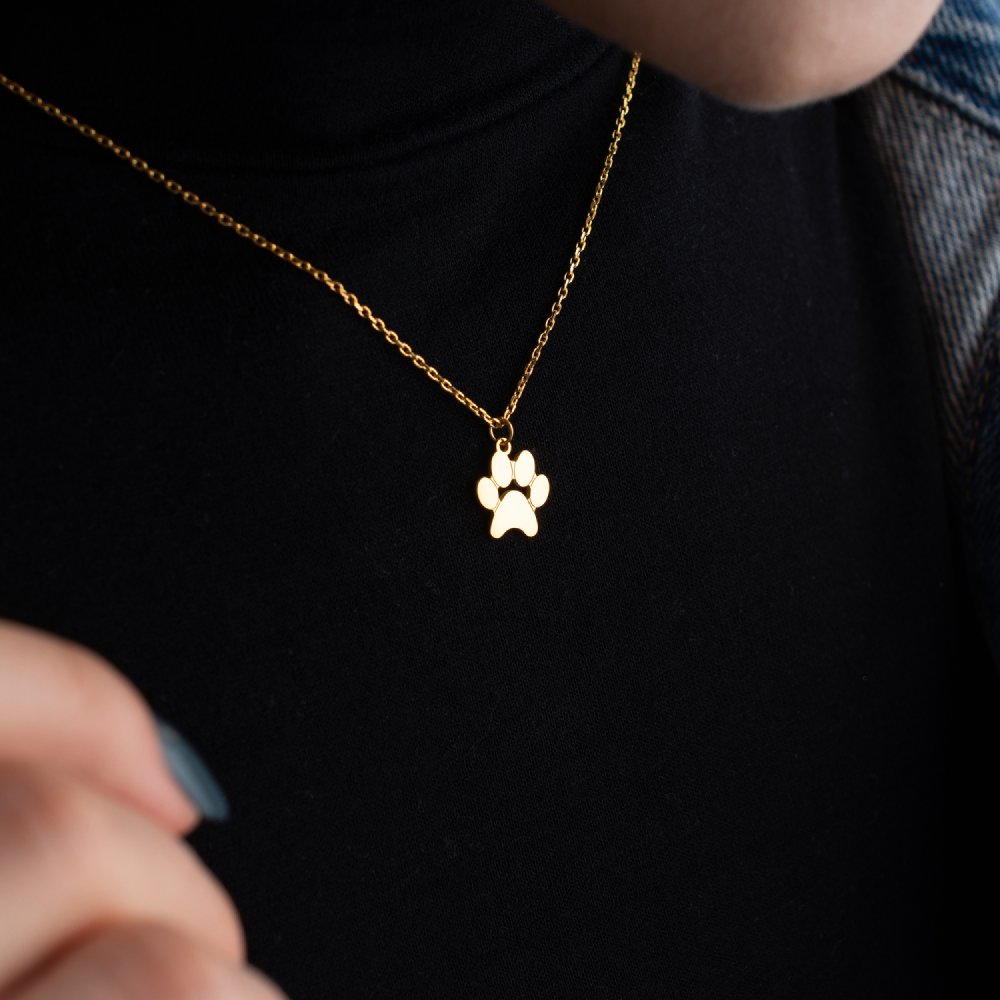 Custom dog paw pendant, a personalized jewelry piece featuring a paw print design, perfect for dog lovers