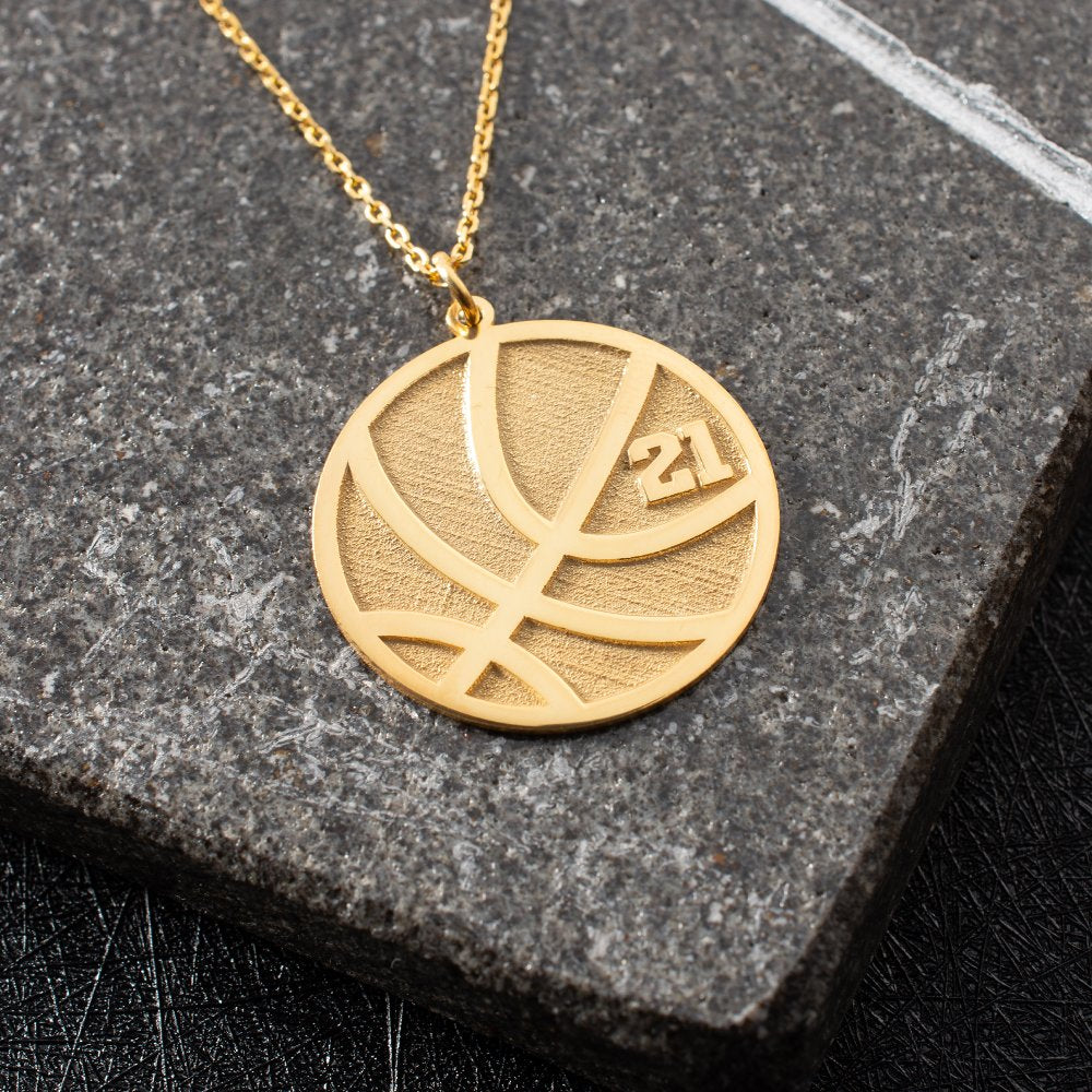 Custom basketball number necklace, a meaningful gift for athletes and teams.