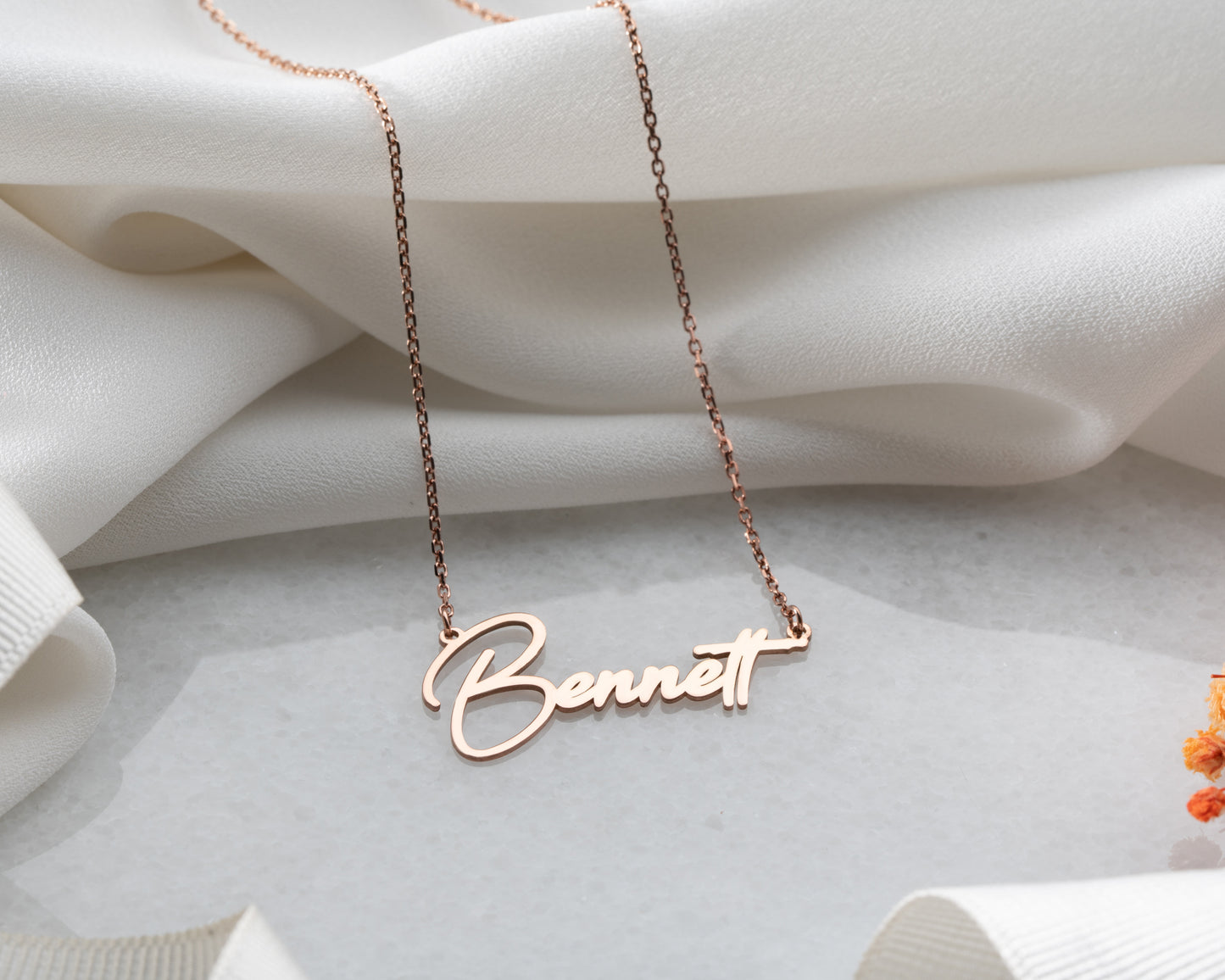 Custom Rosegold Name Jewelry