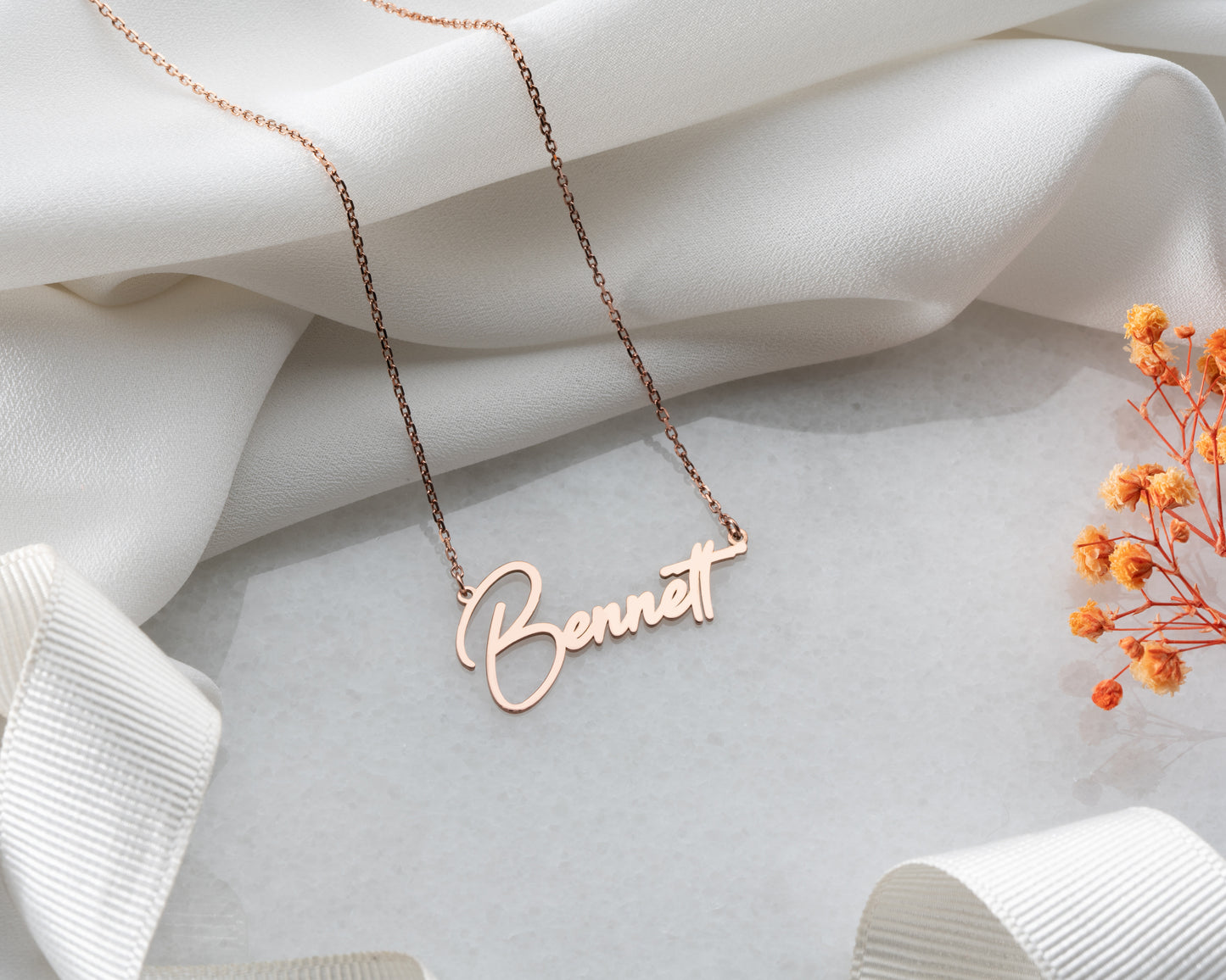 Custom Rosegold Name Jewelry