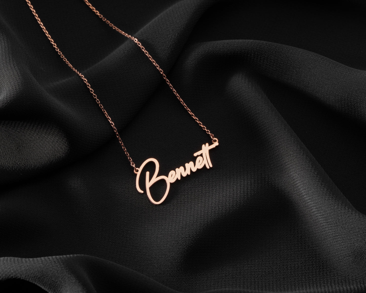 Custom Rosegold Name Jewelry