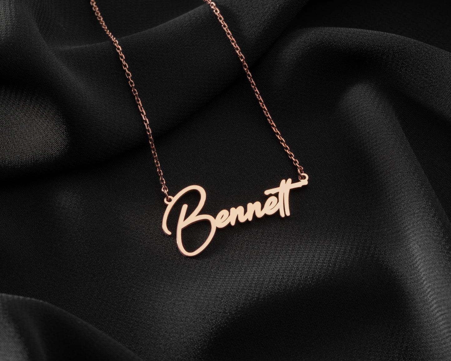 Custom Rosegold Name Jewelry