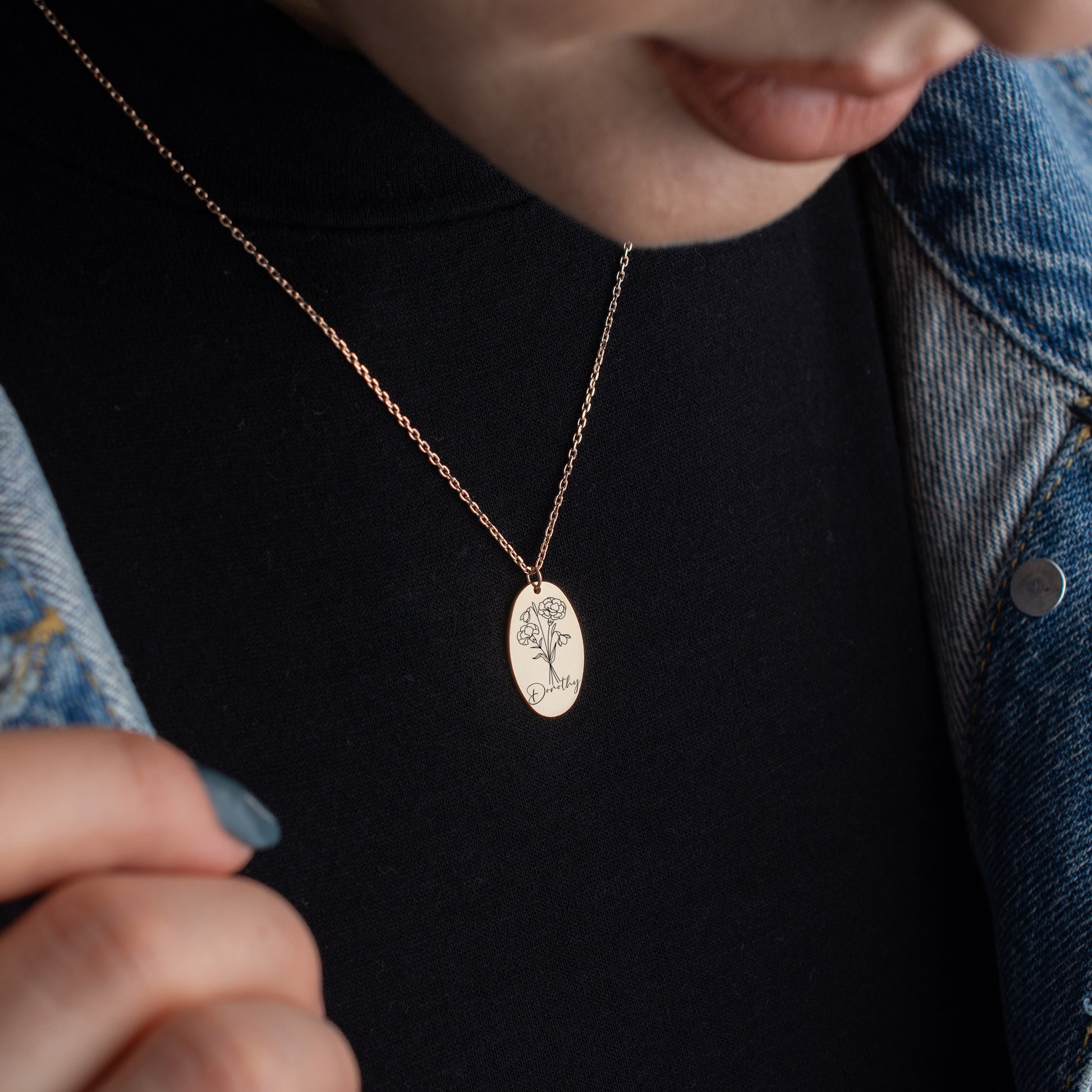 Personalized birth flower charm gift, a meaningful and elegant jewelry piece celebrating each birth month’s unique floral design
