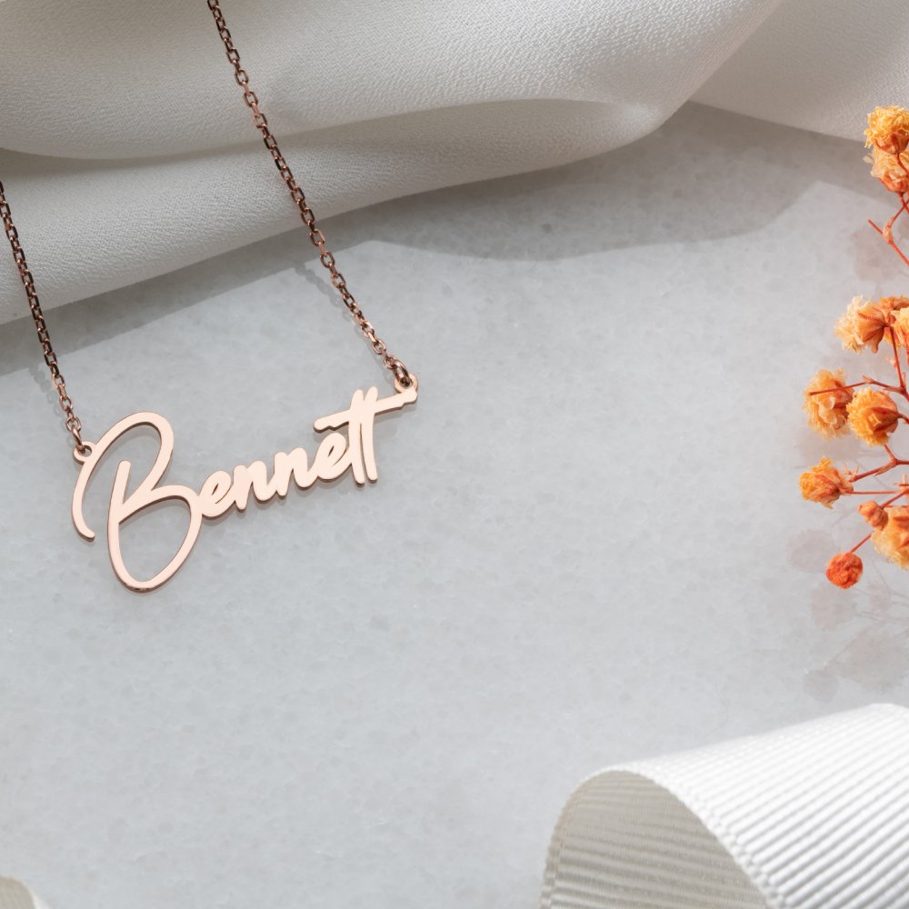 Personalized jewelry for mother, a meaningful and elegant gift to celebrate her love and style.