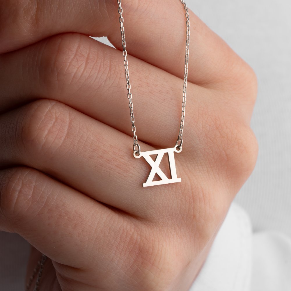 Personalized year necklace with engraved date, a meaningful and stylish accessory